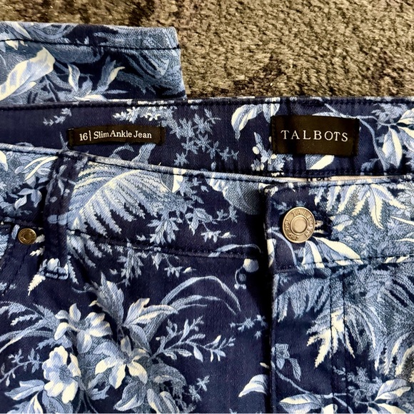 Navy Floral Print Talbots Slim Ankle Jeans Cotton Blend Stretch Women’s 16 NWOT - Picture 3 of 4